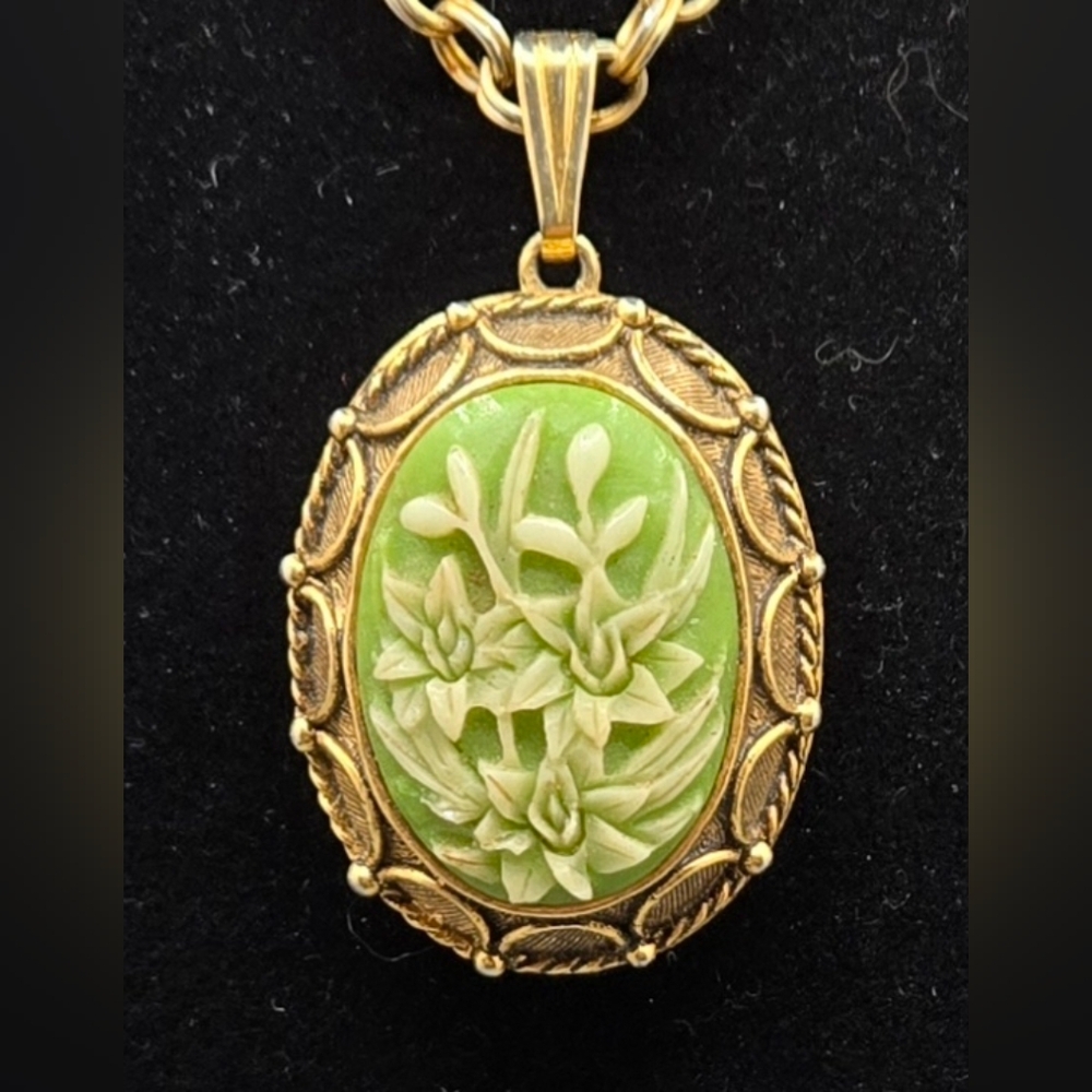 Vanda USA Floral Cameo Necklace Perfume Holder Carved Celluloid Vintage GoldTone
